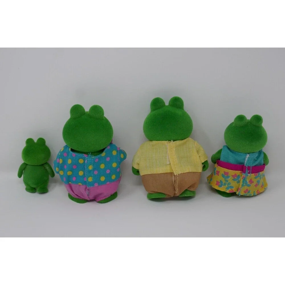 Li'l Woodzeez Croakalily Frog Family Figures Set of 4 w/Clothing